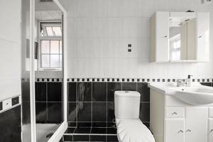 Photo 17- click for photo gallery